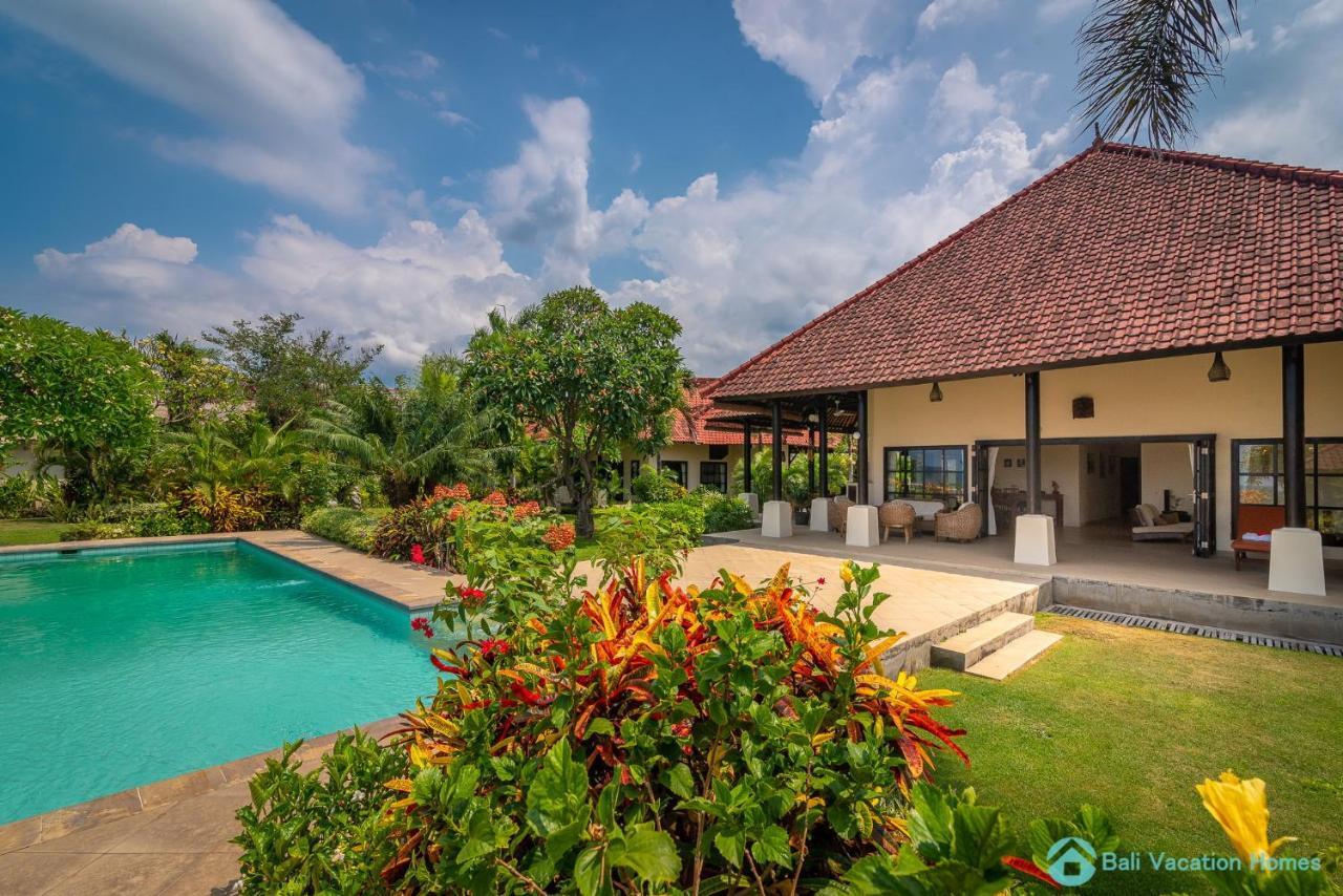 Villa Namaste - Beachfront At Lovina 10P, Pool, Bbq Banjar  Eksteriør billede