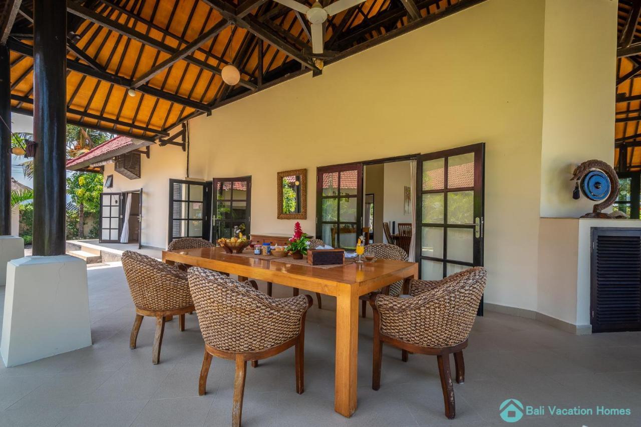 Villa Namaste - Beachfront At Lovina 10P, Pool, Bbq Banjar  Eksteriør billede
